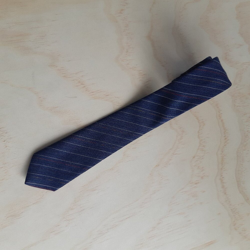 Sans Rival 80% wool tie